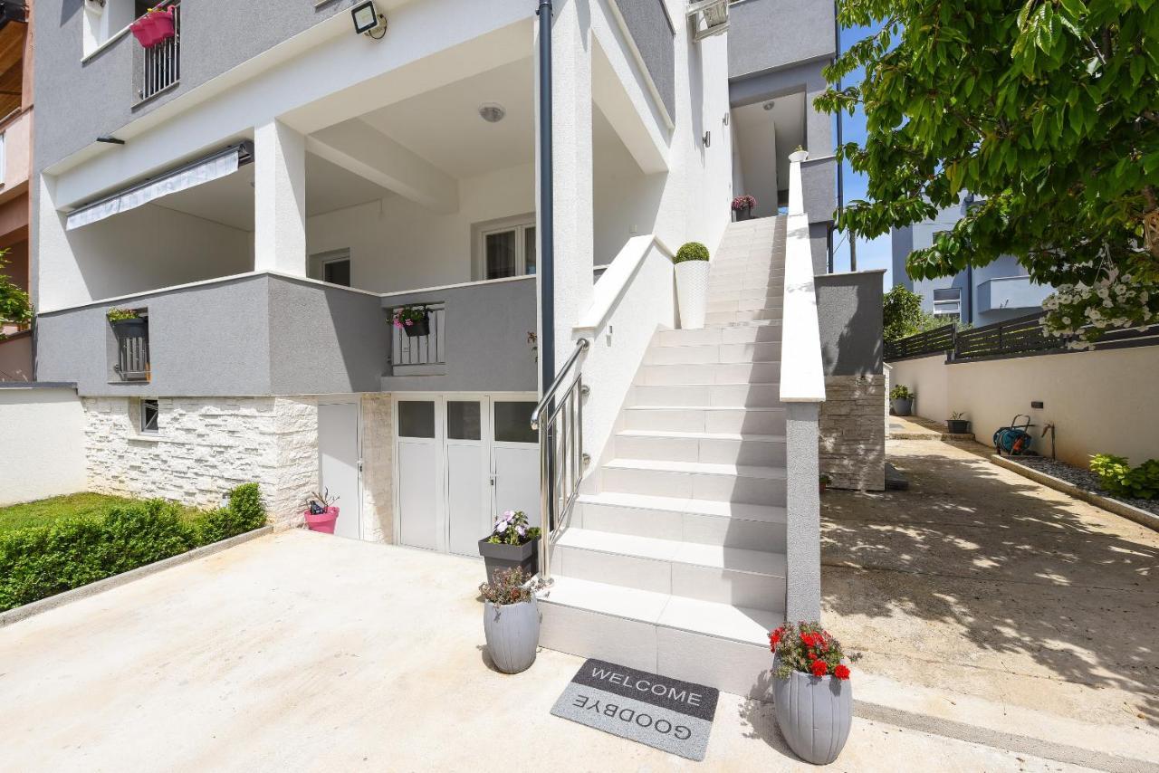 Deluxe Apartman Korina & Ramona Задар Екстериор снимка